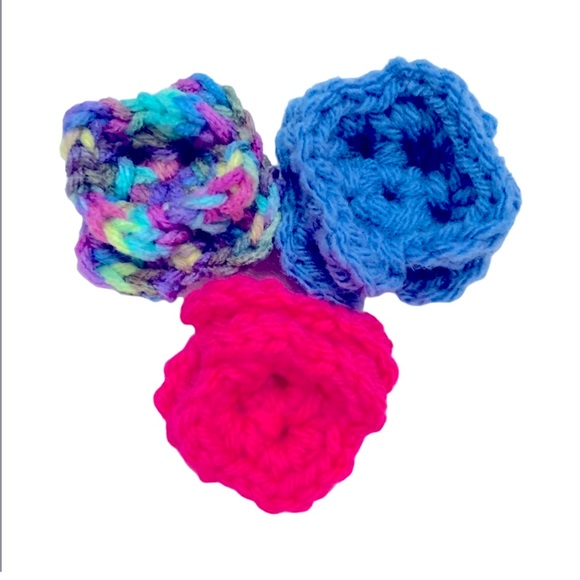 HAND CRAFTED Crocheted Trio Colorful Cat Collar Flowers With Attachment Band - Picture 1 of 8